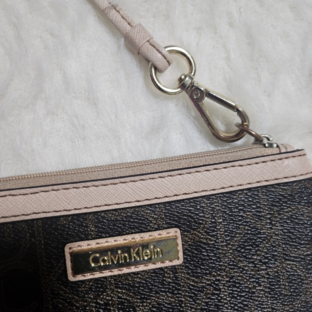 FREE - Calvin Klein Wristlet (just add on any bundle) - Picture 3 of 7